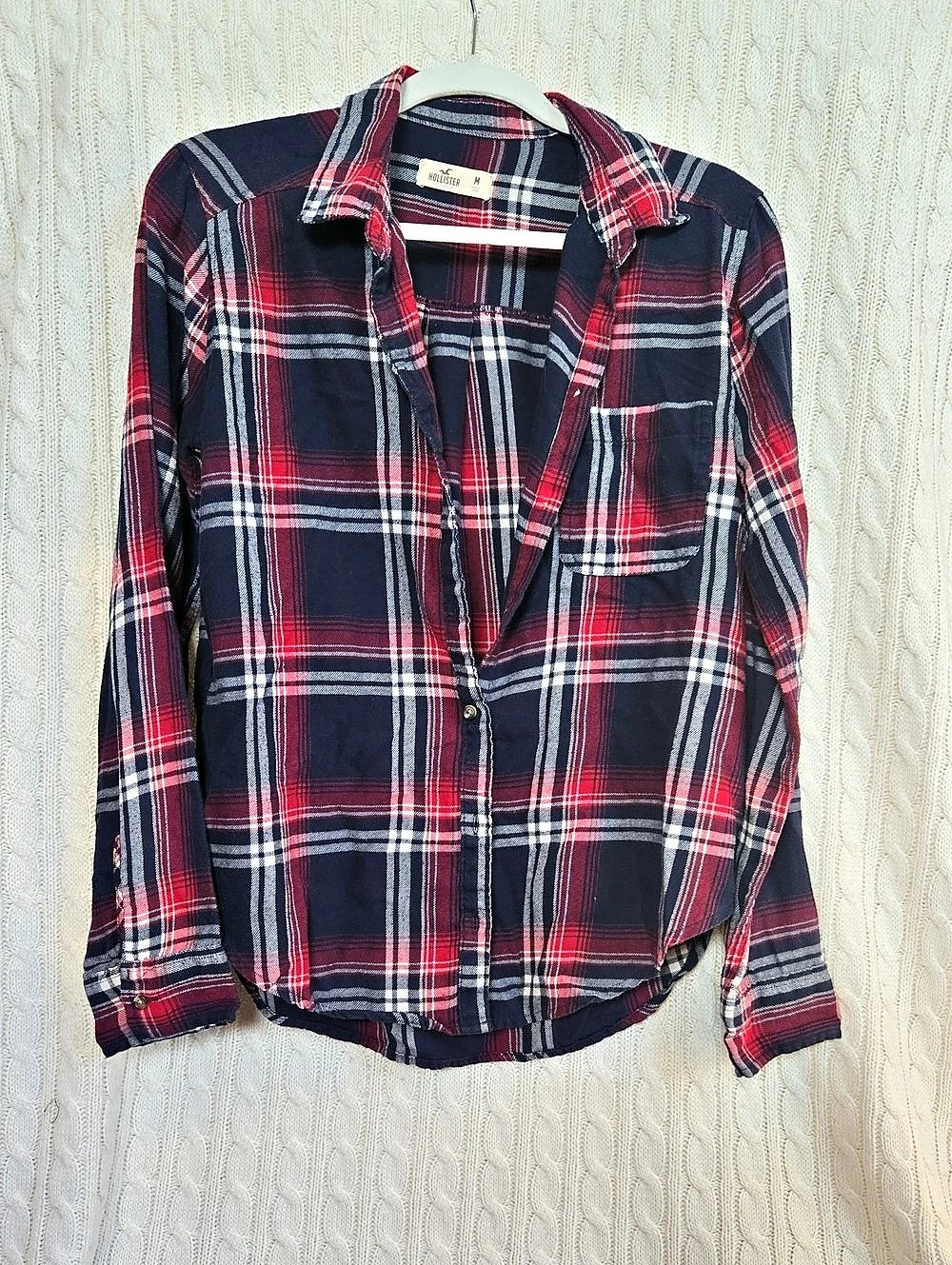 Hollister Plaid Button Down in Blue & Red Size Medium